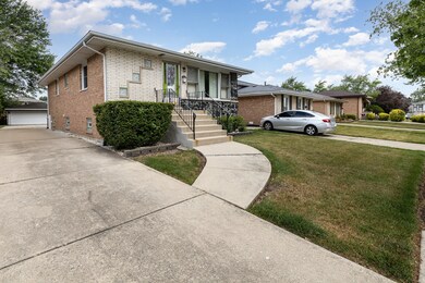 18052 Soleri Dr, Country Club Hills, IL 60478 - photo 2