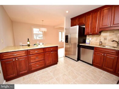 220 W Franklin Ave, Collingswood, NJ 08108 - photo 3