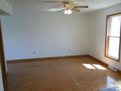 2 Birch Ln, Rensselaer, NY 12144 - photo 7