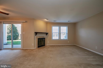 4052 Grays Pointe Ct unit A, Fairfax, VA 22033 - photo 3