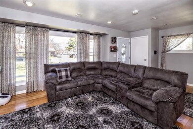 3051 Aberdeen Ave, Erie, PA 16506 - photo 4