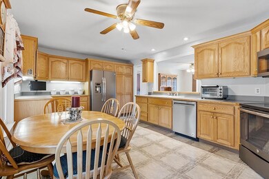 89 N Main St, Newton, NH 03858 - photo 6