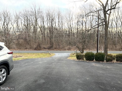 2535 River Rd, Reading, PA 19605 - photo 4