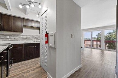 51 29th Avenue Dr SW unit 20, Cedar Rapids, IA 52404 - photo 6