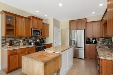 6 Ashford Oaks Dr, Maryville, IL 62062 - photo 3