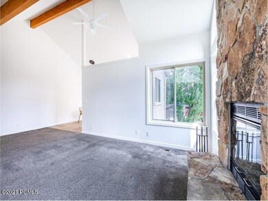 6_Living-Room_800x600_3743441