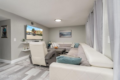 4-web-or-mls-6619 La Mirada Dr W Unit 2-