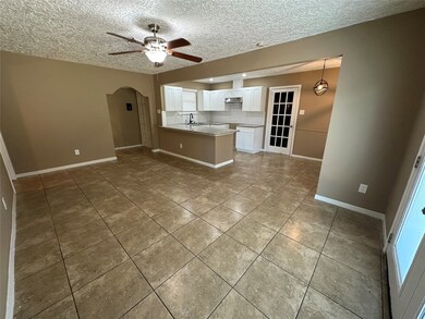 1014 Pilot Point Dr, Houston, TX 77038 - photo 2