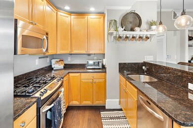 681 E 5th St unit 2, Boston, MA 02127 - photo 3