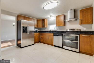 4423 Cub Run Rd, Chantilly, VA 20151 - photo 7