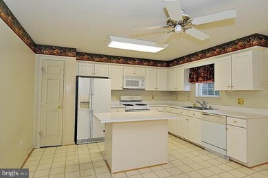 9534 Georgian Way, Owings Mills, MD 21117 - photo 3