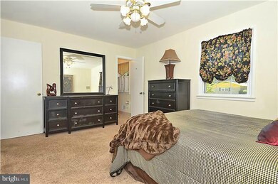 2420 Stirrup Ln, Alexandria, VA 22308 - photo 5