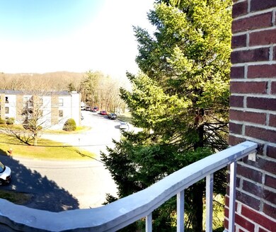 Crestwood Condominiums unit 49, Holliston, MA 01746 - photo 7