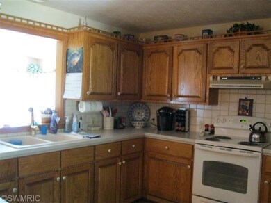 1580 64th St SW, Byron Center, MI 49315 - photo 2