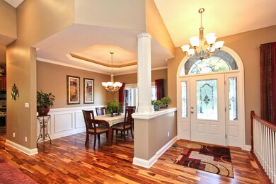 04_Foyer & Formal Dining Room