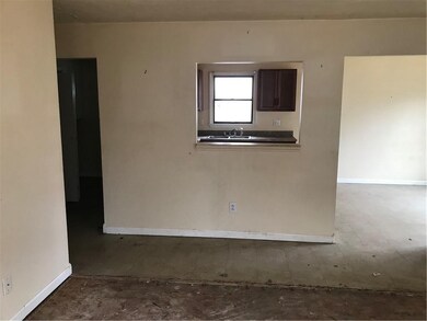 218 W 2nd St, Anderson, IN 46016 - photo 6