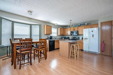 Kitchen/Eating Space