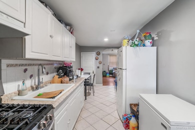 116 W Parmenter St, Newburgh, NY 12550 - photo 7