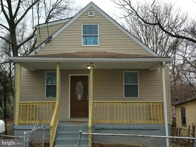 915 Nova Ave, Capitol Heights, MD 20743 - photo 2