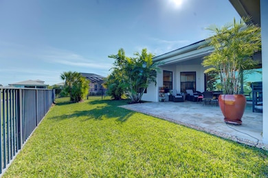 15623 Cresswind Place, Loxahatchee, FL 33470 - photo 5