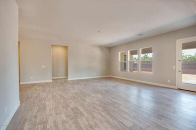 4118 E Gable Ave-8