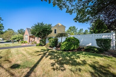 10 Sir Richards Dr, Taunton, MA 02780 - photo 3