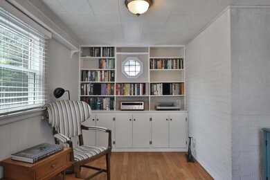 Den / Library