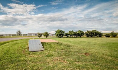 10595 N 1970 Rd, Elk City, OK 73644 - photo 5