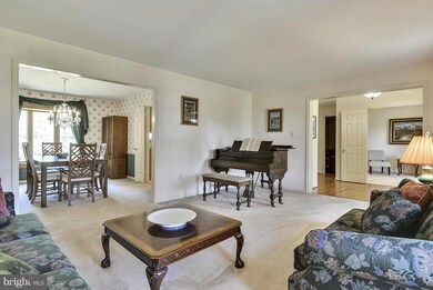 20328 Pleasant Ridge Dr, Montgomery Village, MD 20886 - photo 6