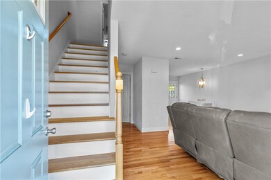 37 Mariner Way, Middletown, RI 02840 - photo 2