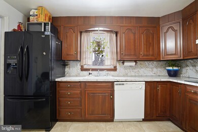 2208 N 18th St, Reading, PA 19604 - photo 7