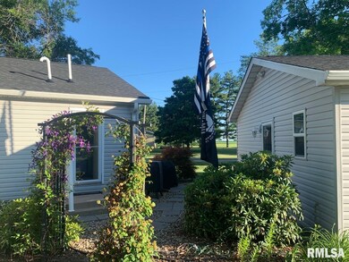 260 E South St, Virginia, IL 62691 - photo 7