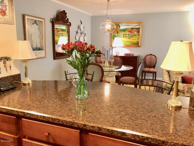 Kitchen Eating Bar