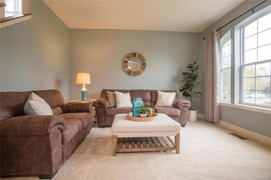 880 Garden Ct, Easton, PA 18040 - photo 7