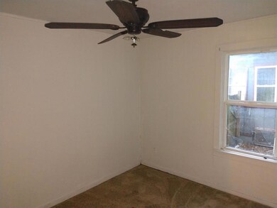 1127 Carlton St, Clearwater, FL 33755 - photo 4