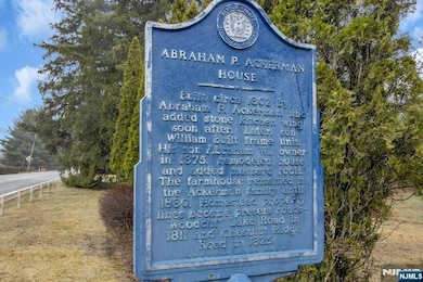 136 Chestnut Ridge Rd, Saddle River, NJ 07458 - photo 6