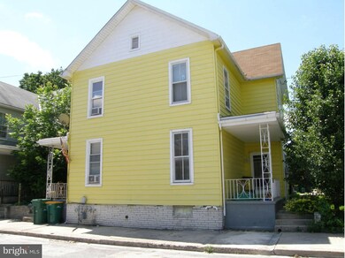 14 S Franklin St unit 14 - 14-1/2 - 16, Waynesboro, PA 17268 - photo 2