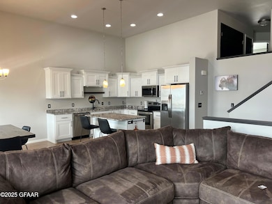 1768 Tobi Ln, Grand Forks, ND 58201 - photo 4