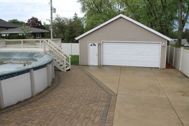 673 N Howard Ave, Elmhurst, IL 60126 - photo 5