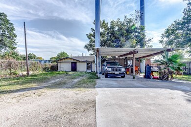 231 Theron St, Houston, TX 77022 - photo 2