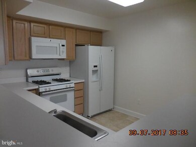 8327 Bluebird Way unit B, Lorton, VA 22079 - photo 3