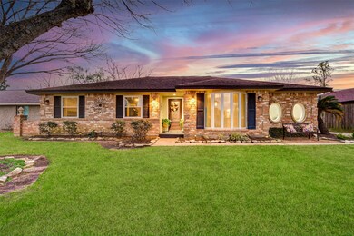 4203 Ravine Dr, Friendswood, TX 77546 - photo 2