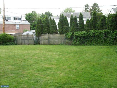 72 Strathaven Dr, Broomall, PA 19008 - photo 4