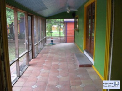 1003 E Cedar St, Seguin, TX 78155 - photo 7