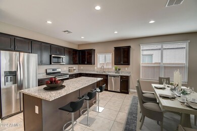 15-web-or-mls-8519_W_Springfield_Way_12-