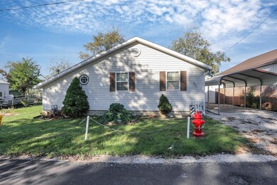 484 Coshocton Ave, Thornville, OH 43076 - photo 2