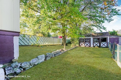 200 Barnard Ave, Staten Island, NY 10307 - photo 7