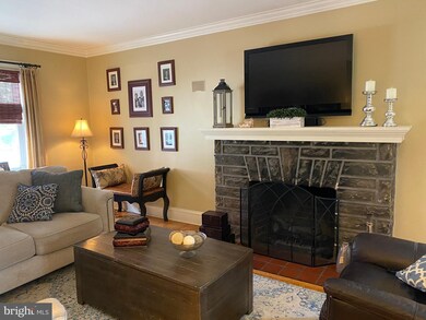 815 Earlington Rd, Havertown, PA 19083 - photo 5