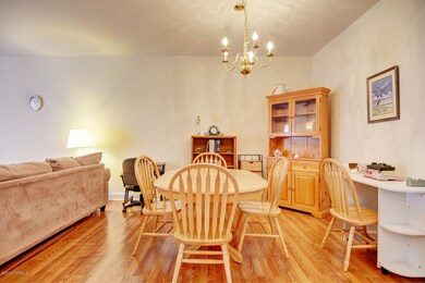 1544 Honeybee Ln Unit 2-large-005-15-DSC