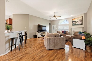 4811 Lakefront Terrace Ct, Pearland, TX 77584 - photo 7